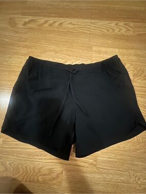 Lands' End Sport Black Women's Athletic Drawstring Shorts